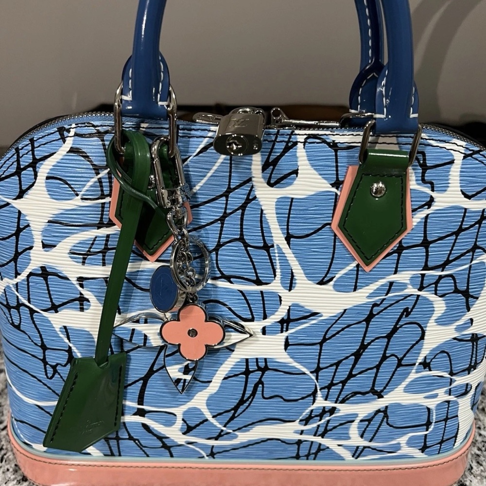 100% Authentic! LOUIS VUITTON Alma BB Aqua Print Epi Leather Crossbody Bag Blue - Picture 2 of 5